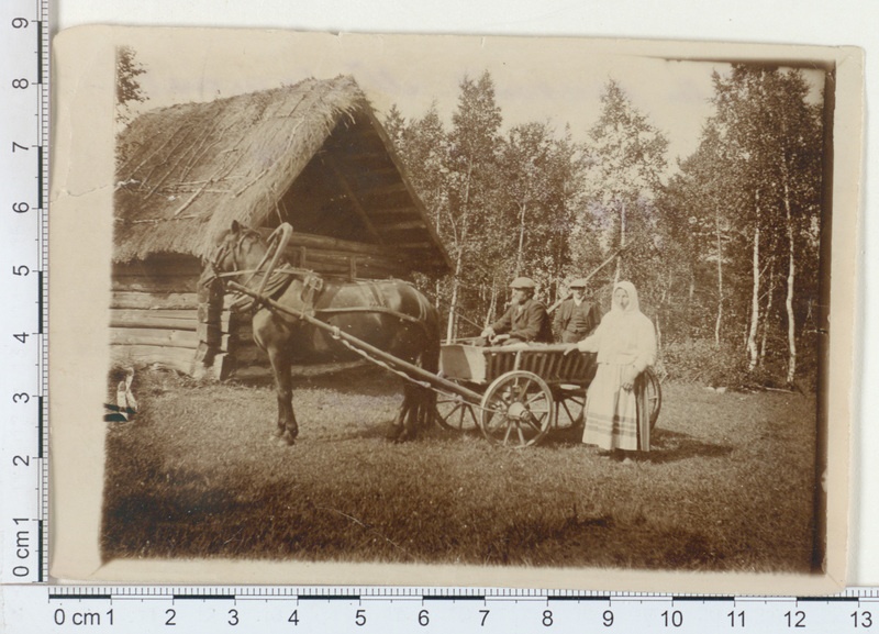 Talu perekond Märjamaal Lippa vallas 1912