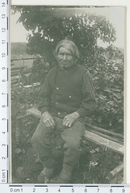 Porsu talu taat Keilas Lehola külas 1913 a. ~75 aastane