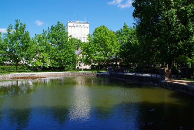 Dorpat, the garden of German handicrafts company, luggage on tiger rephoto