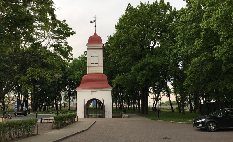 Fishing gates of Kalamaja cemetery rephoto