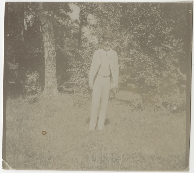 Ewald Adam Gustav Paul Konstantin Ungern-Sternberg Hiiu- Suuremõisa pargis