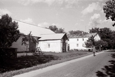 Kuremaa Manor on the right 1972  duplicate photo