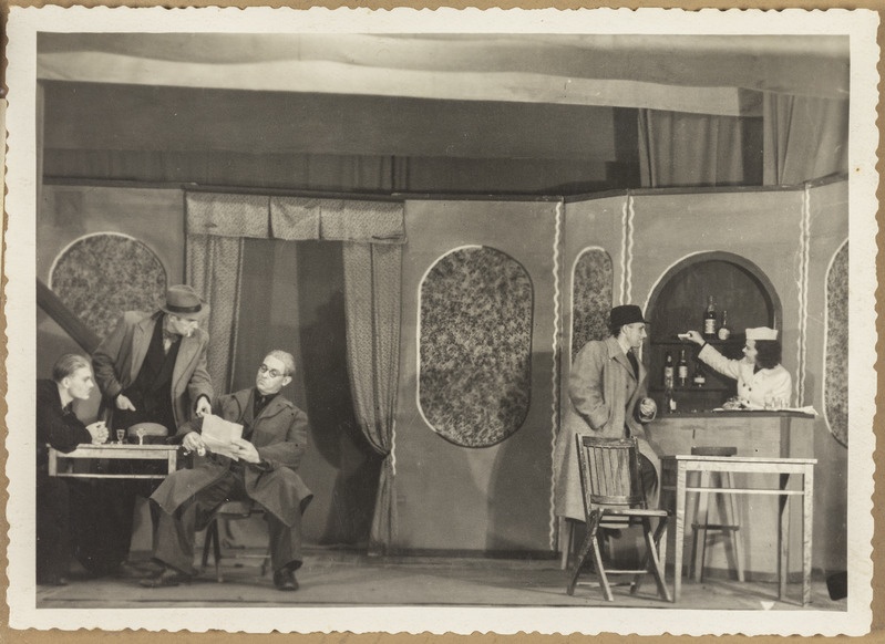 Stseen etendusest "Vene küsimus"