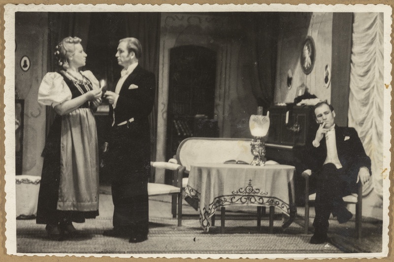 Stseen Kuressaare Teatri etendusest "Nora"