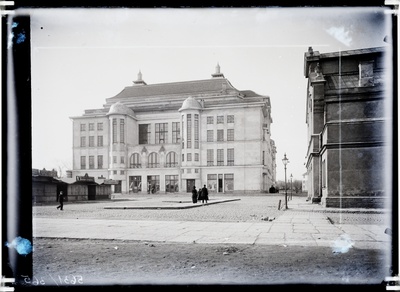 Estonia teatri hoone, külgvaade turu poolt.  duplicate photo