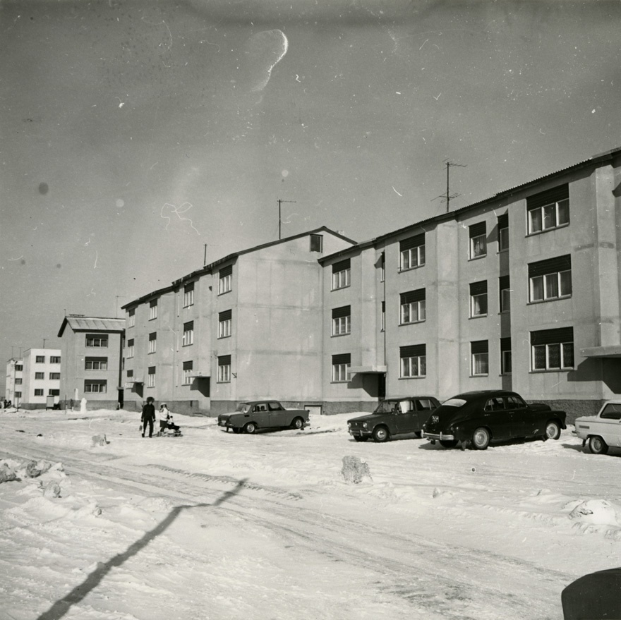 Korterelamud Kuressaares, eestvaade. Arhitekt Vapper