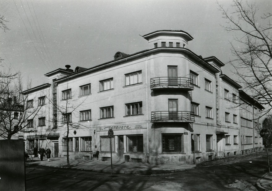 Korterelamu Tartus, hoone vaade. Arhitekt Arnold Matteus