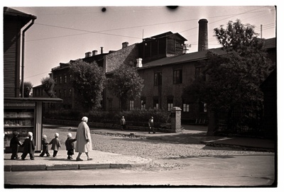 Lasteaia kasvandikud  similar photo