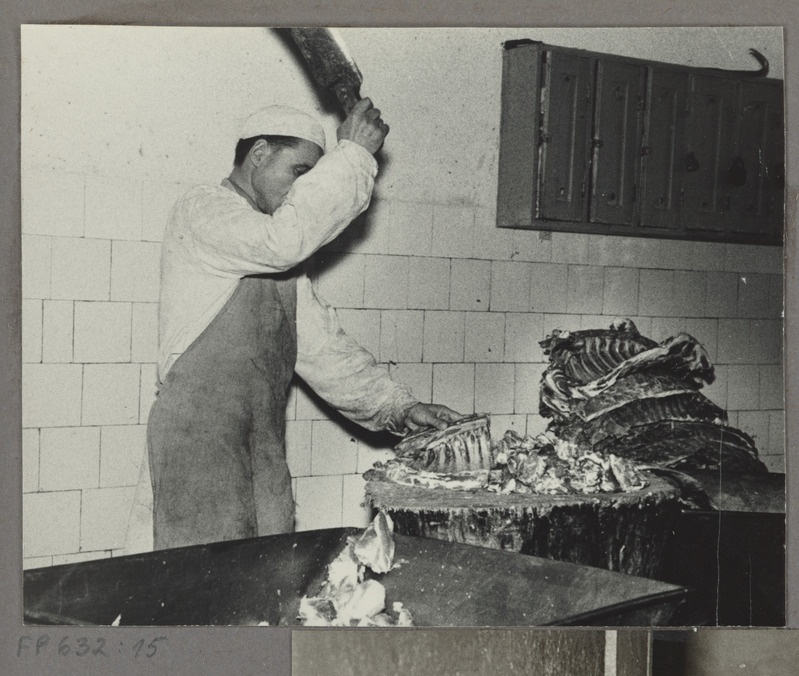 Tartu Lihakombinaat. Liha tükeldamine poolfabrikaatideks enne TTO plaani elluviimist