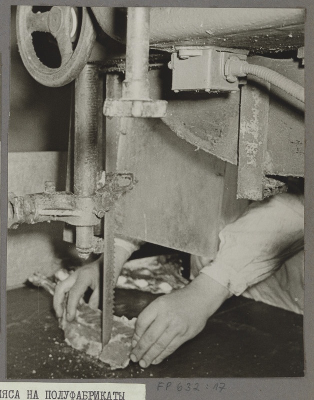 Tartu Lihakombinaat. Liha tükeldamine poolfabrikaatideks pärast TTO plaani elluviimist