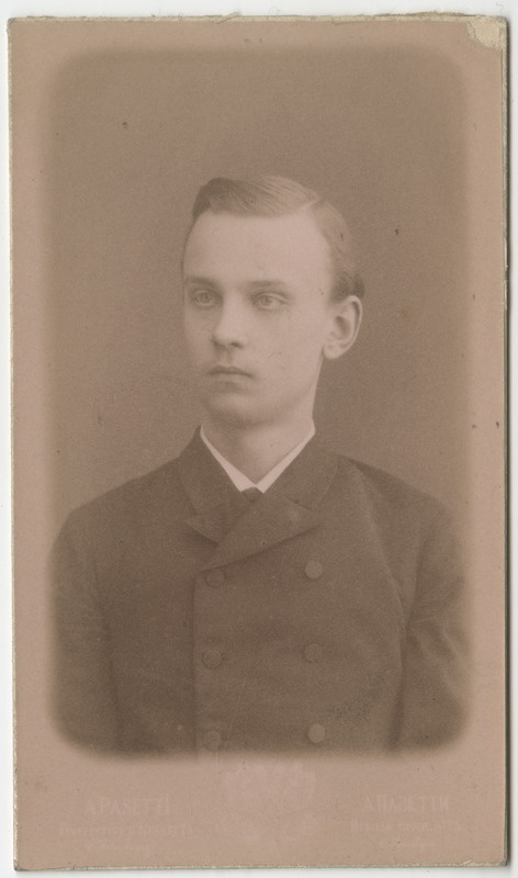 Määratlemata noor mees