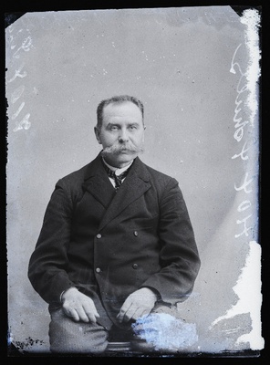 Schulz [Schults].  duplicate photo