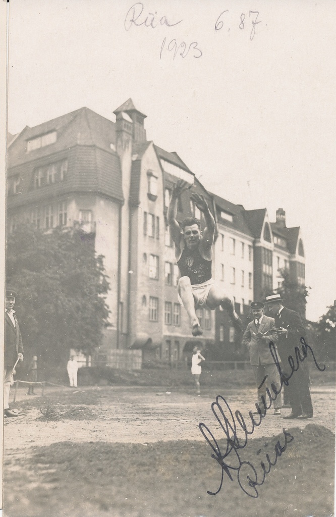 Aleksander Klumberg (Kolmpere) kaugushüppel
