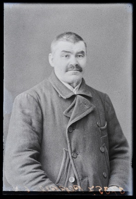 Pekker.  duplicate photo