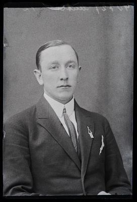 Mutli.  similar photo