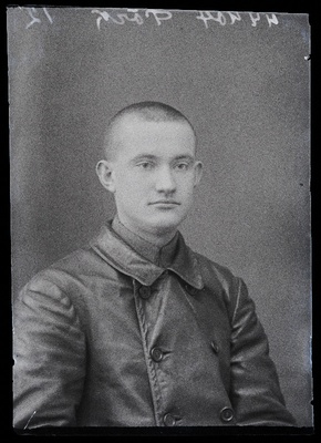 Stefan Põrk.  similar photo