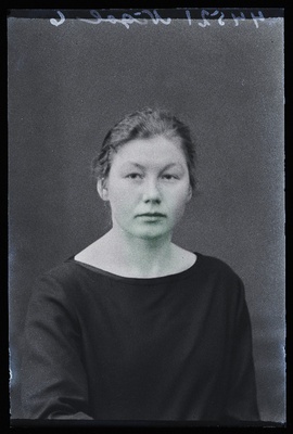 Salme Nigol.  duplicate photo