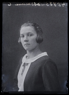 Marie Lossmann, (Sürgavere Ühispiimatalitus).  duplicate photo
