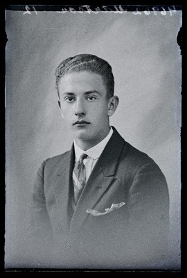 Märtson.  duplicate photo