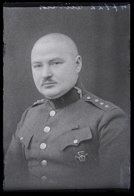 Sõjaväelane, kapten Peeter Liivak, Sakala Jalaväerügement.  similar photo