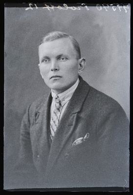 Aleksander Froloff (Frolov), (Ollepa postiagentuur, Pibari, Andrese talu).  duplicate photo