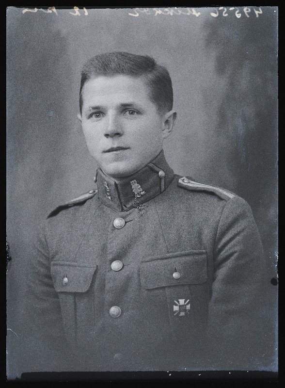 Sõjaväelane, nooremallohvitser Johannes Mikkor, Sakala Jalaväerügement.