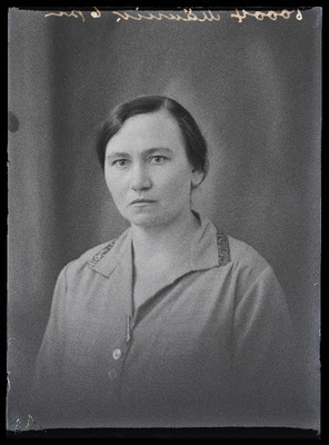 Liina Männik, (Abja mõis).  duplicate photo