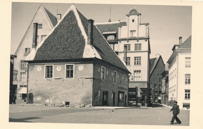 Tallinn, Raekoja plats  duplicate photo