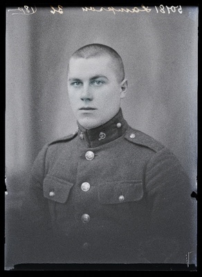 Sõjaväelane Lampson.  similar photo