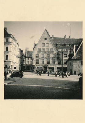 Tallinn, Raekoja plats  duplicate photo