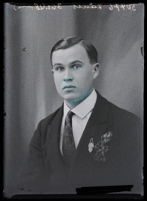 August Jänes, (Olustvere Põllutöö Keskkool).  duplicate photo