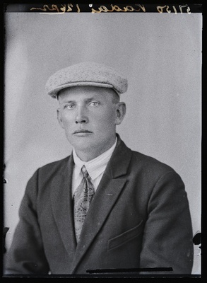 Johannes Kadai, (Tarvastu vald, Mõnnaste küla).  duplicate photo