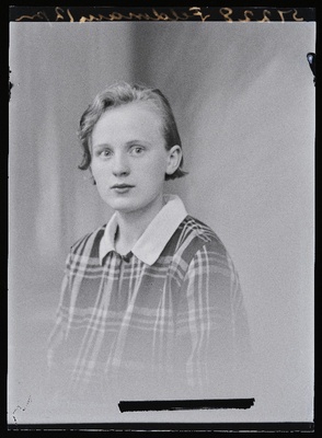 Feldmann.  similar photo