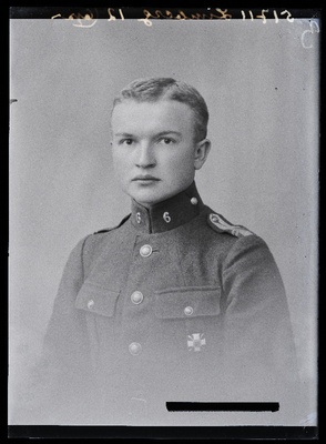 6. Suurtükiväegrupi nooremallohvitser, Sõjakooli kadett Eduard Limberg (Luhari).  duplicate photo