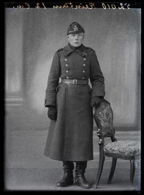 Sõjaväelane Reintam [Reintamm].  duplicate photo