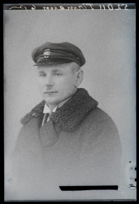 Tirmann.  similar photo