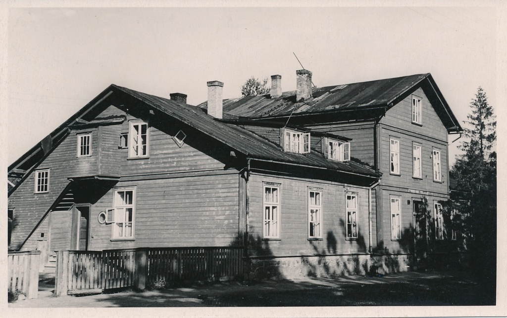 foto, Viljandi, L. Suburgi tütarlastekool, 1957. Foto L. Vellema
