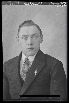 Veintal [Veinthal].  duplicate photo
