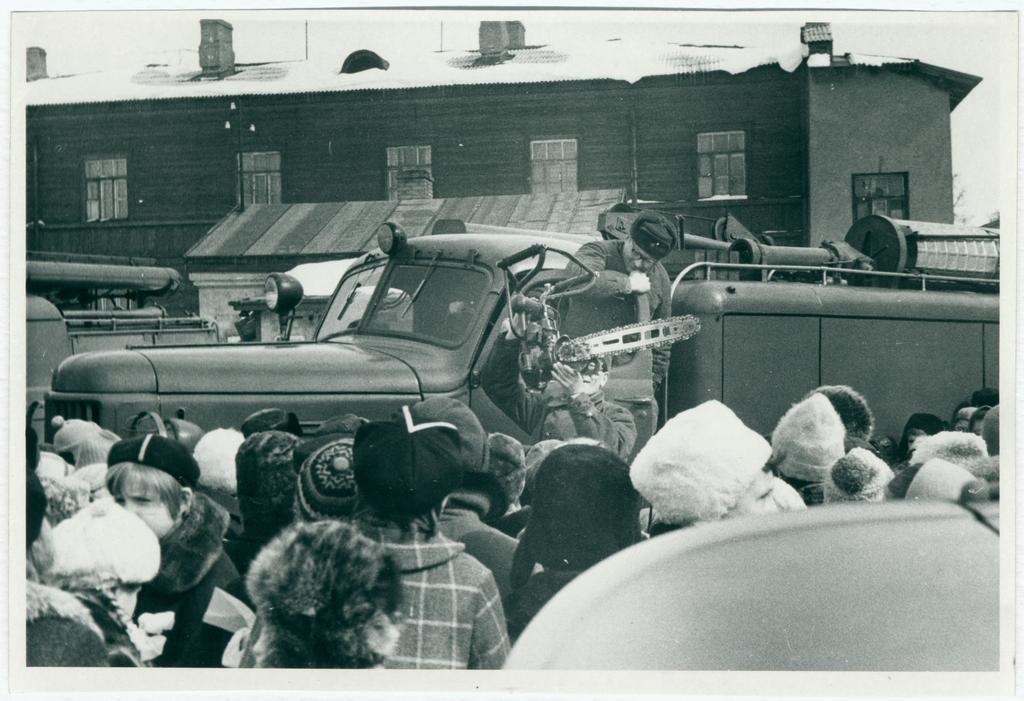 Agitatsioonipäev Koplis: tuletõrjetehnika tutvustamine, 1966.a.