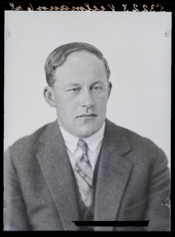 Veelmann.