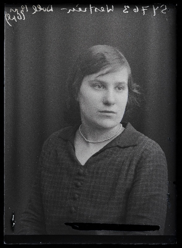 Dorothea Westren-Doll.
