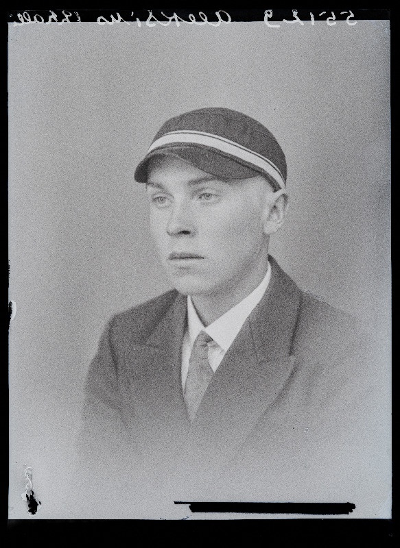 Teklis Aleksius.