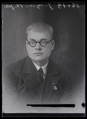 Jürgens.  duplicate photo