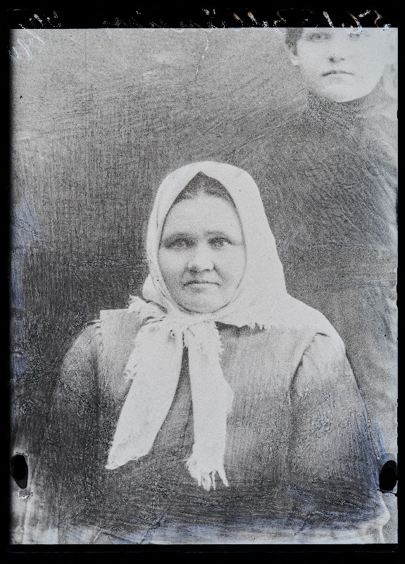 Naise foto, (17.10.1930 fotokoopia, tellija Männik).