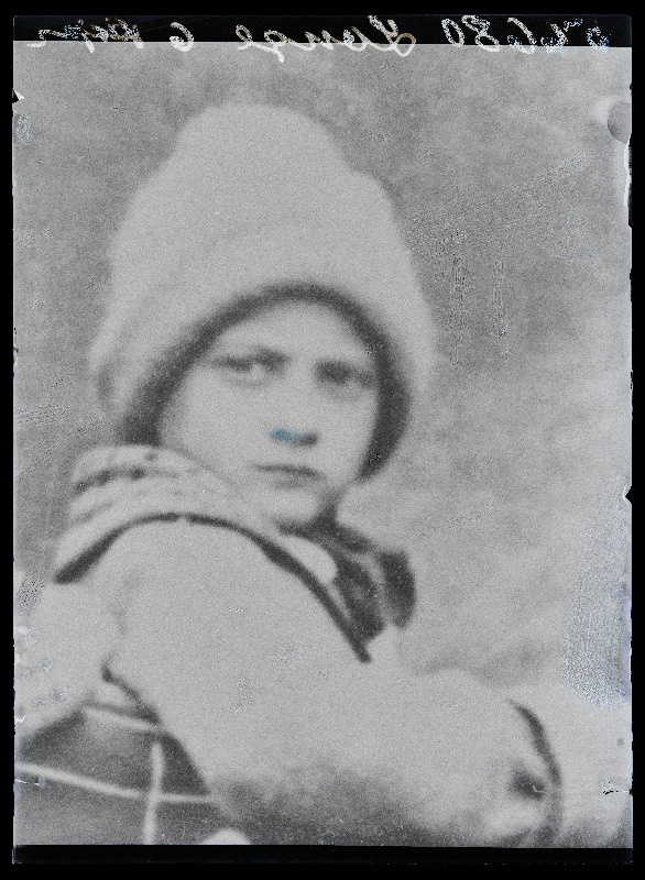 Lapse foto, (14.02.1931 fotokoopia, tellija Longe).