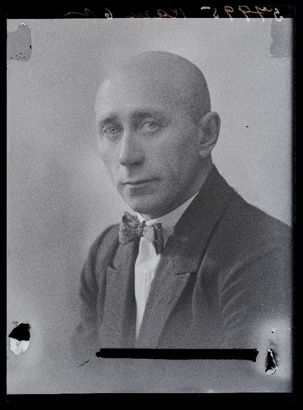 Karu.
