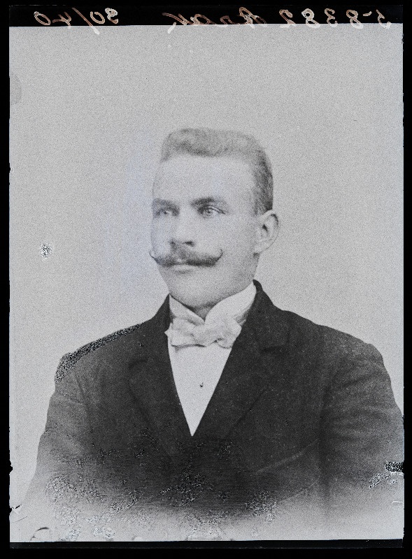 Mehe foto, (02.01.1932 fotokoopia, tellija Arak).