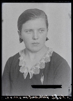 Leida Juhanson [Johanson], (Tuhalaane, Soome talu).  duplicate photo