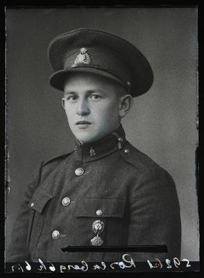 Sõjaväelane Rosenberg, Sakala Üksik Jalaväepataljon.  duplicate photo