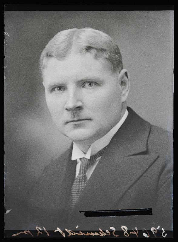Schmidt.
